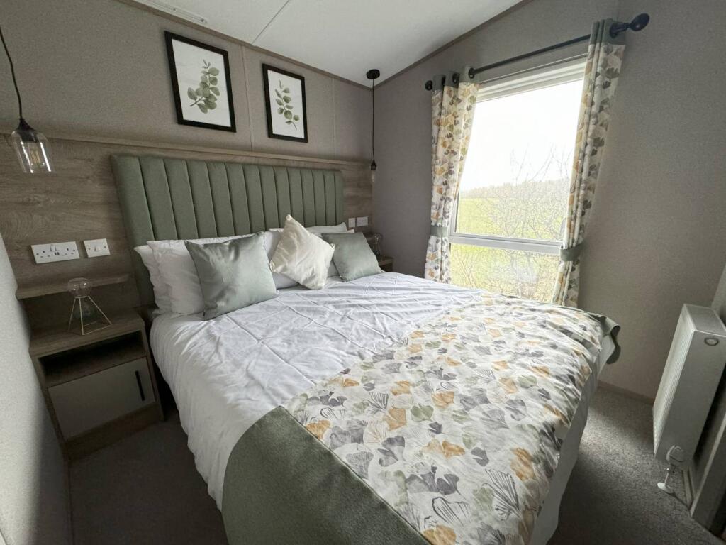 Warwick Road, Stratford Upon Avon, CV37 0NS photo 3