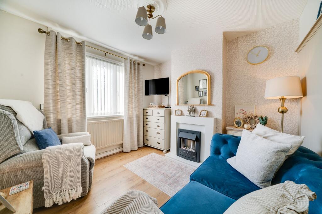 20 Innage Lane photo 3