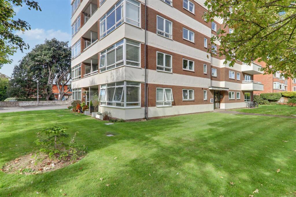 Main image of property: Heene Road, Worthing, BN11