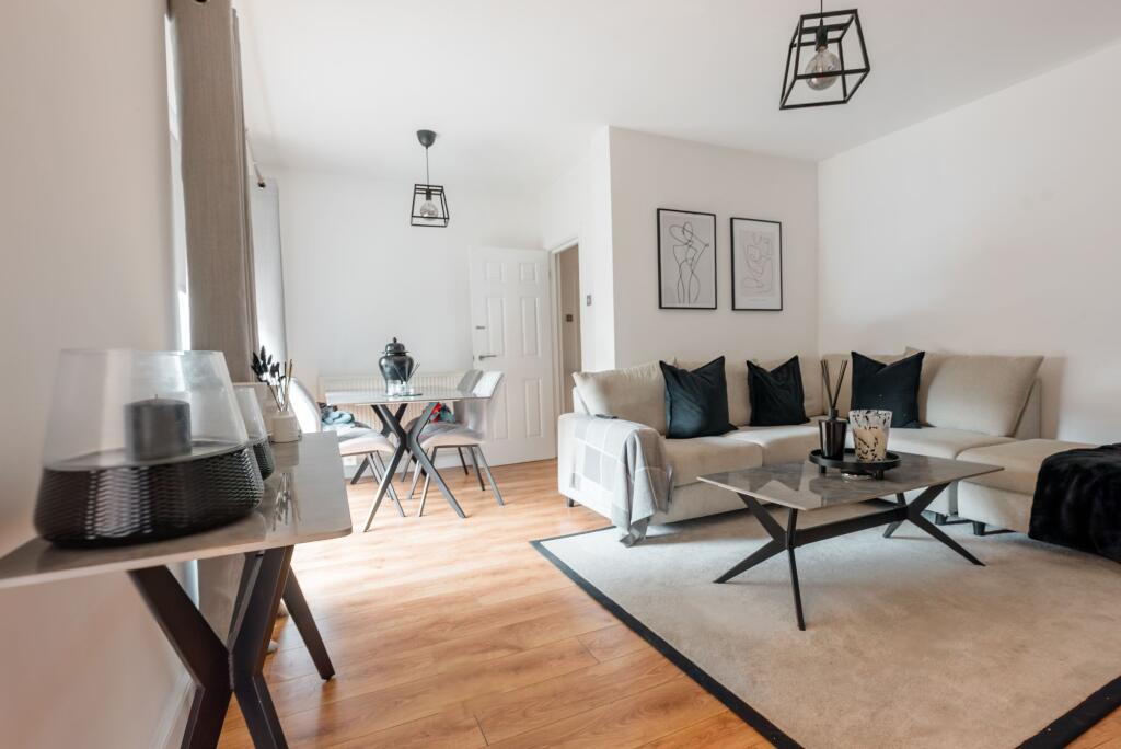 Apartment in Liverpool - View 3