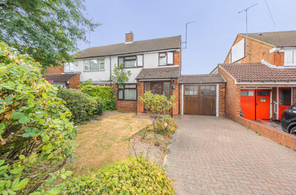 Main image of property: Woodford Road, Dunstable, Bedfordshire