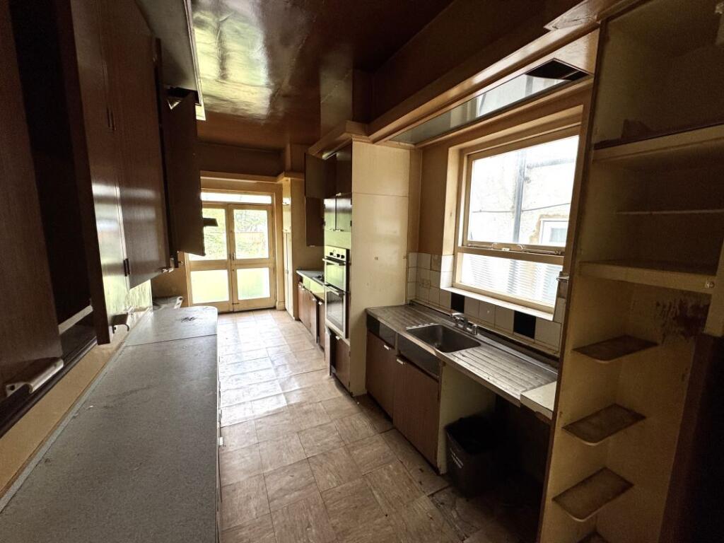 House in London - View 5