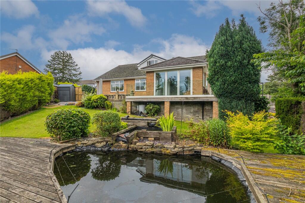 4-bed detached on Alexander Drive, Milnrow, Rochdale, Greater Manchester, OL16, £550,000
