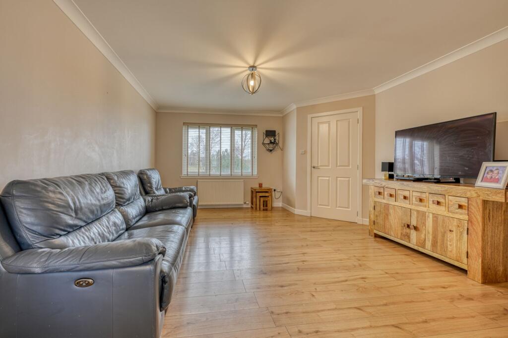 Pinewood Drive, Inverness, IV2 photo 4