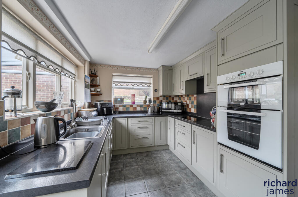 Purton Road, Swindon, SN2 photo 3