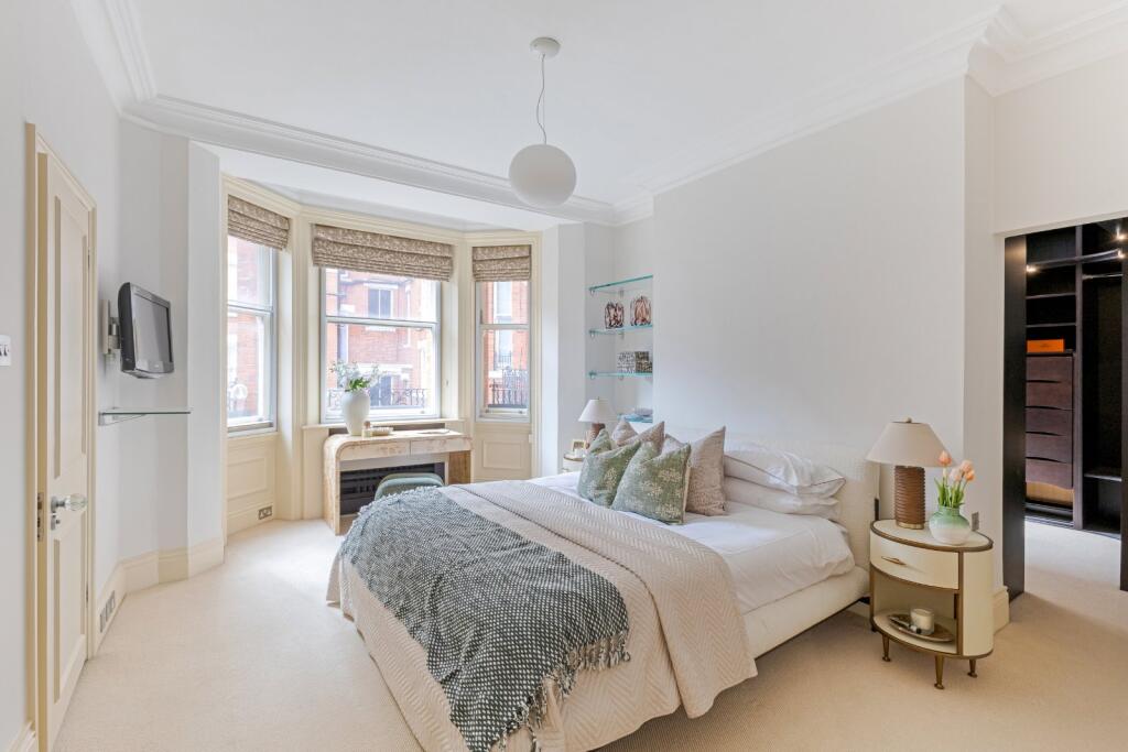 Apartment in London, City of Westminster - View 4