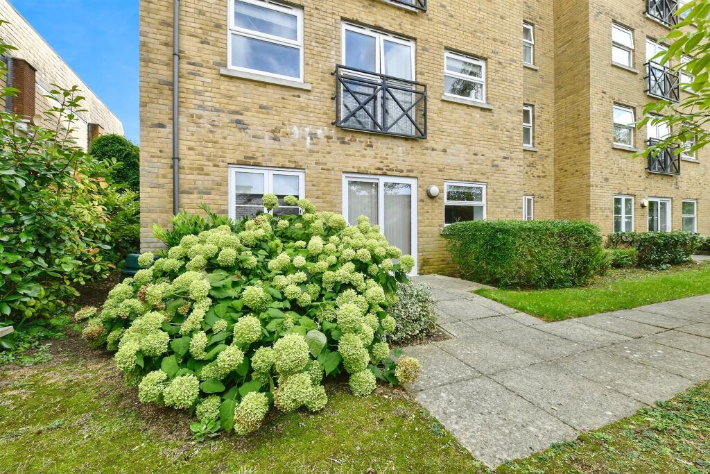 Main image of property: Walsworth Road, Hitchin