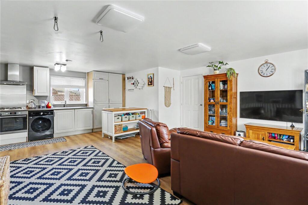 Apartment in Norwich, Roundhouse Park, Cringleford - View 5