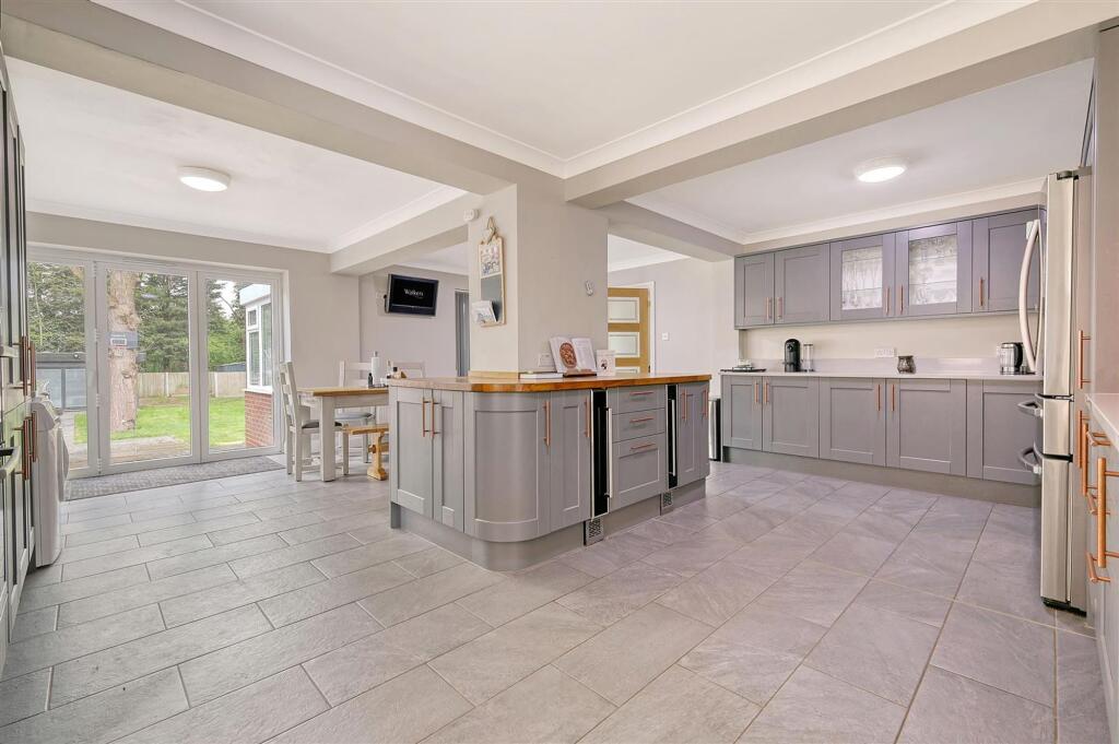 Selwood Road, Brentwood photo 4
