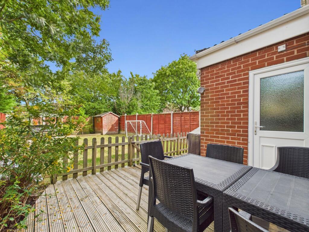 York Drive, Mickle Trafford, CH2 - View 3