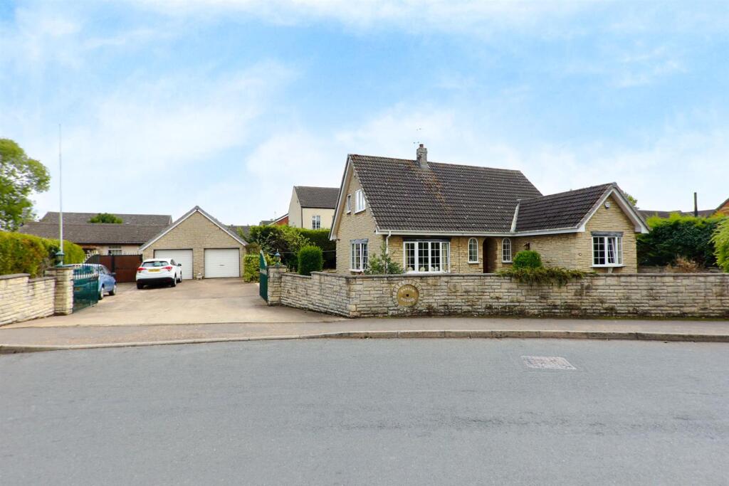 Main image of property: Lock Lane, Thorne, Doncaster