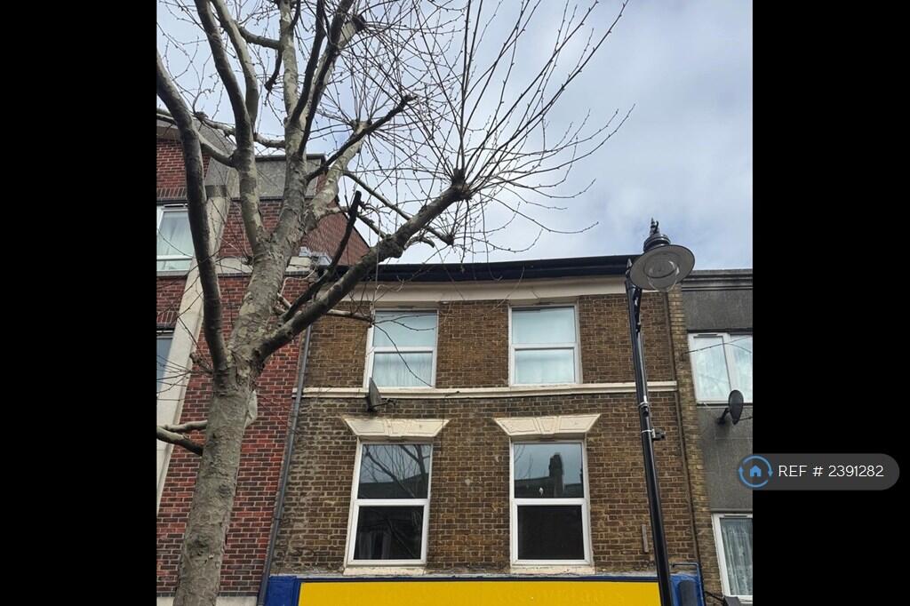 Main image of property: High St, Gillingham, ME7