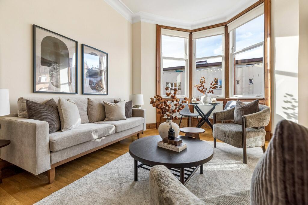 Apartment in Glasgow, Waverley Park, Shawlands - View 3