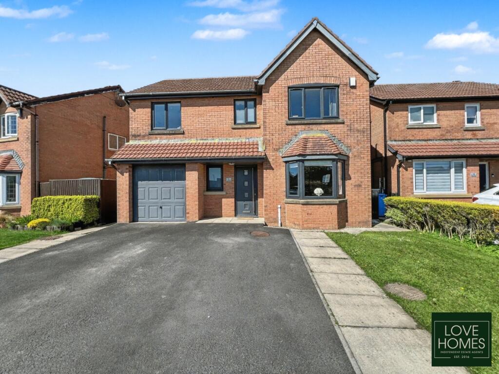 4 bedroom detached house for sale in Hazel Close, Knott End-On-Sea
