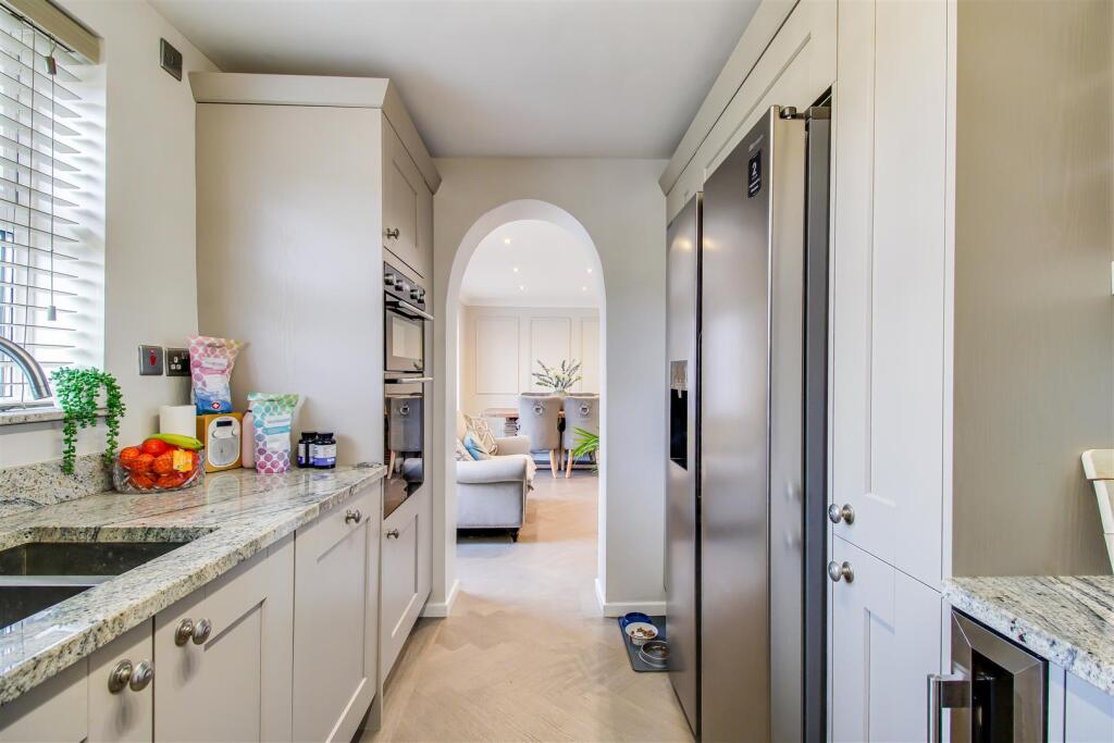 House in Wakefield, Outwood - View 4