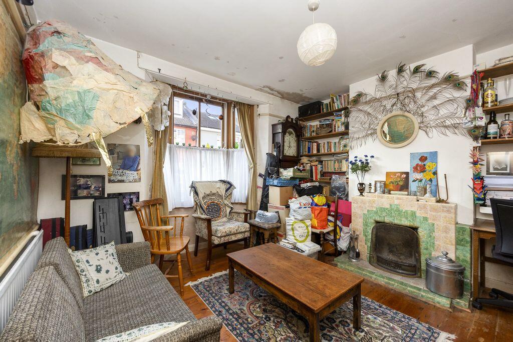 House in Brighton - More