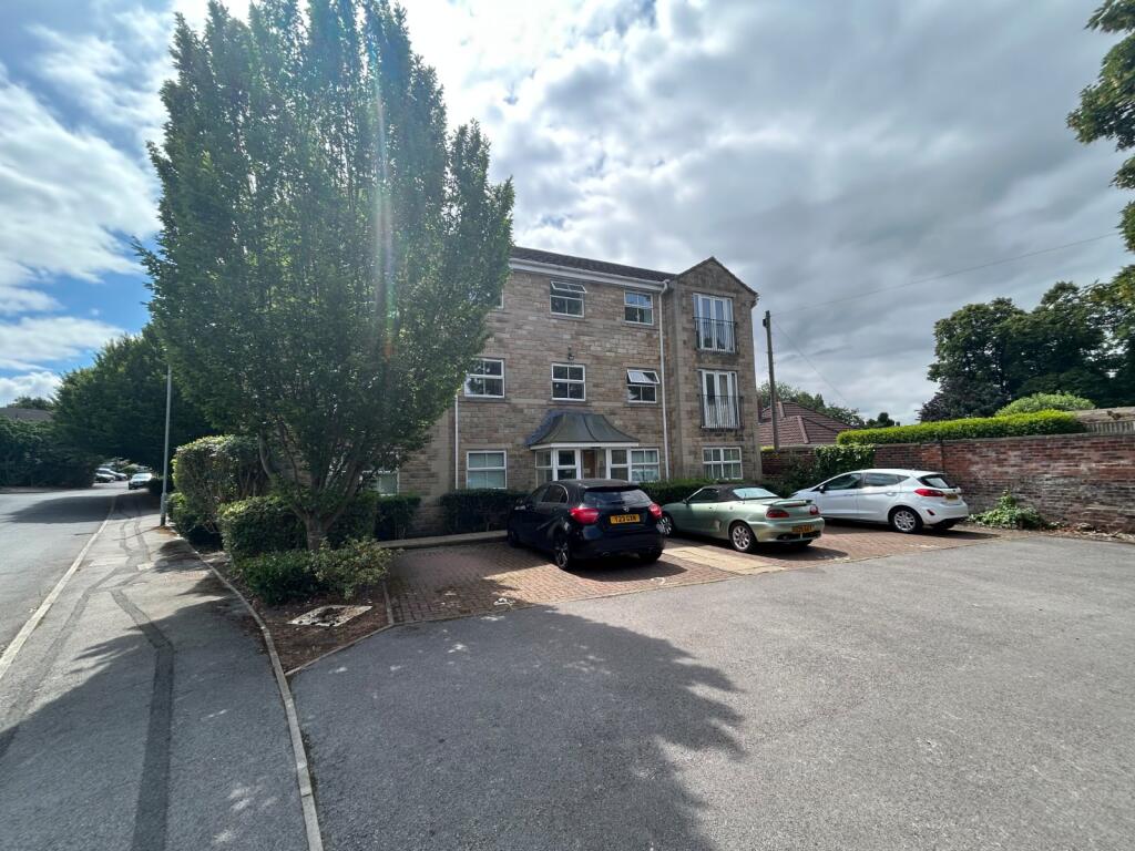 Main image of property: Fearnley Croft, Gomersal, BD19