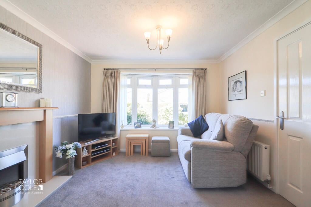 House in Tamworth, Staffordshire - View 5
