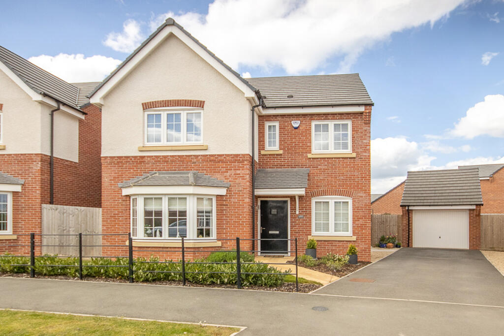 4-bed detached on Starflower Way, Mickleover, £420,000