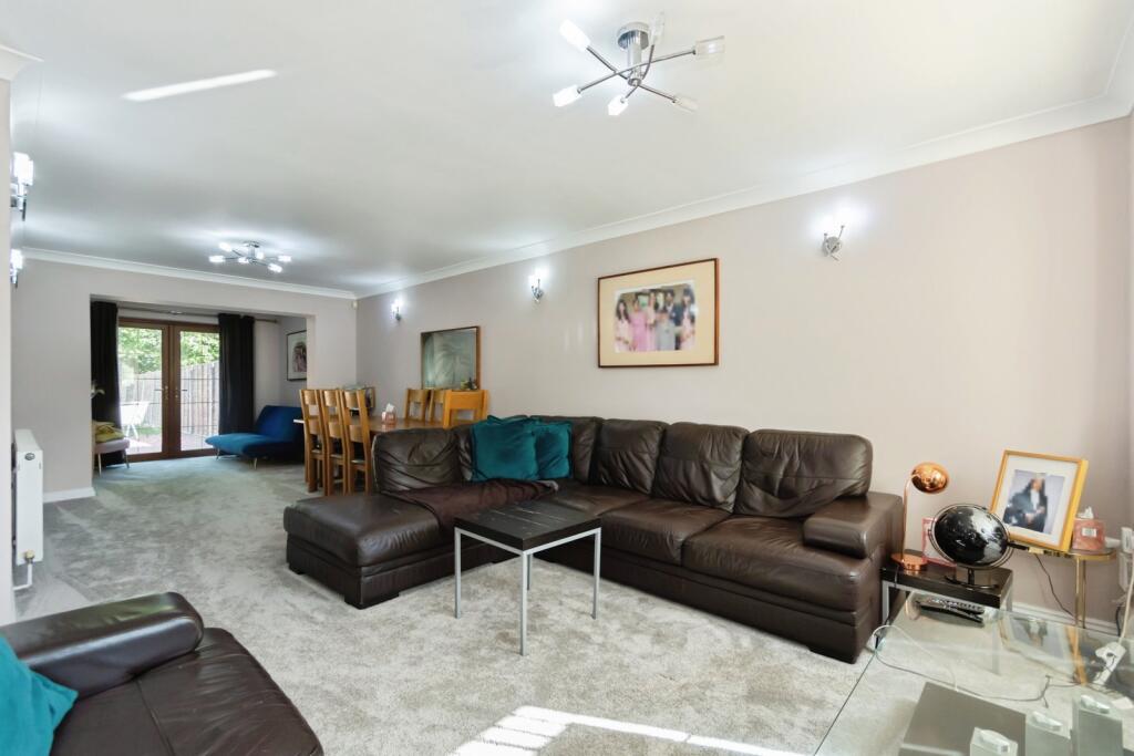 Castle Lane, Solihull, West Midlands, B92 photo 3