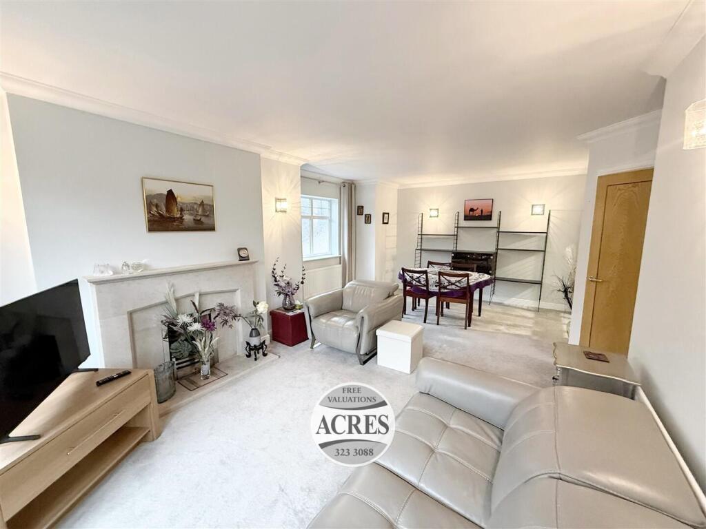 Apartment in Walsall, West Midlands - View 2