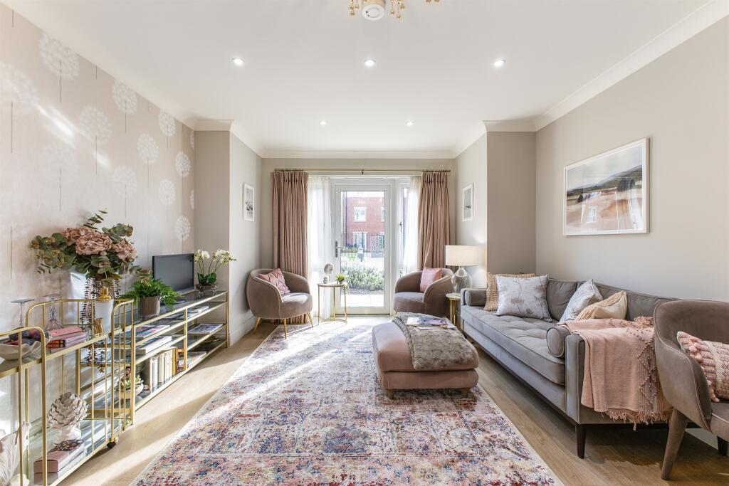 Apartment in Wantage, Belmont Park - View 3
