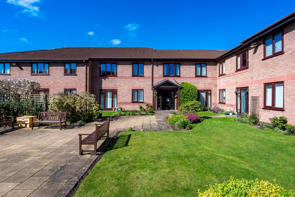 Main image of property: Oulton Court, Grappenhall
