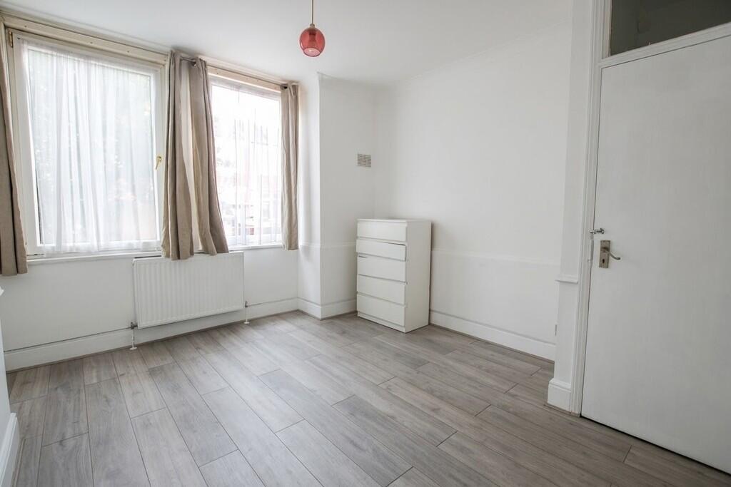 Apartment in London - View 4