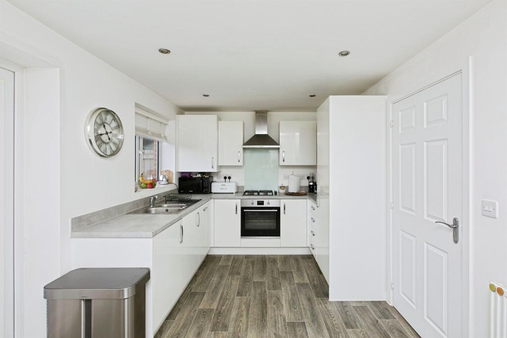 Wolfscote Close, Oakwood, Derby photo 2