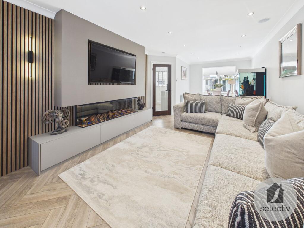 Trevarrian Drive, Redcar, TS10 photo 2