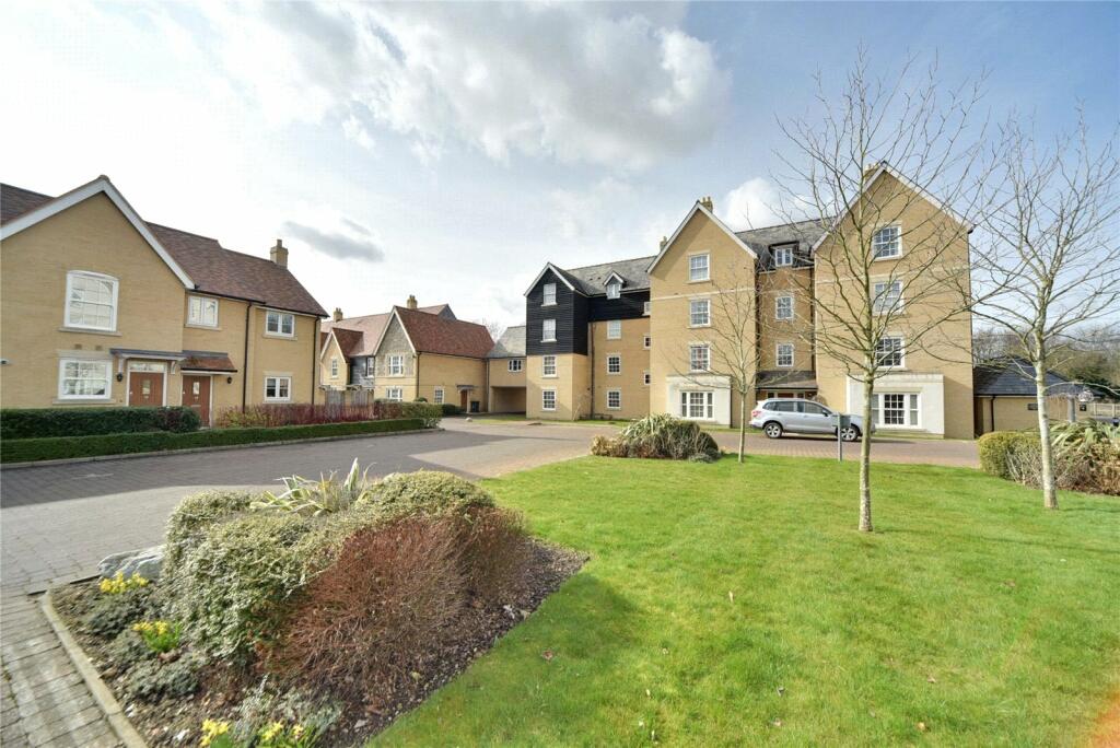 2-bed apartment on Mill Park Gardens, Mildenhall, Bury St. Edmunds, Suffolk, IP28, £180,000
