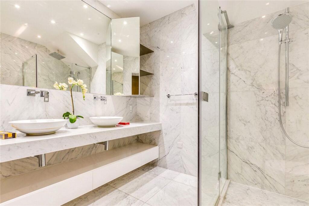 4 bedroom flat for rent