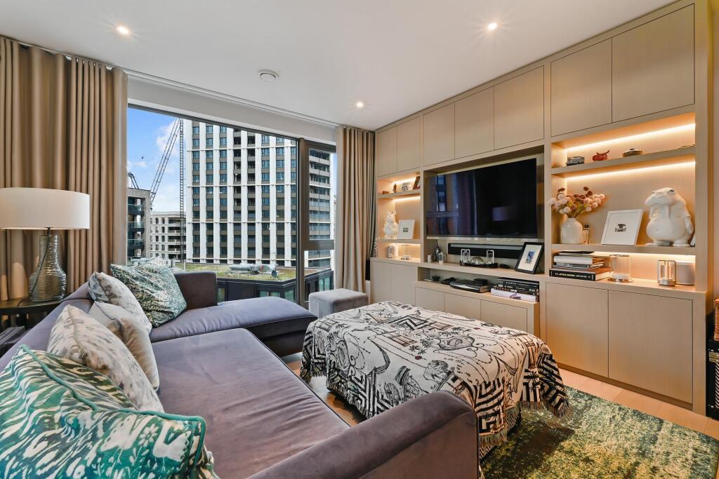 3-bed flat on Legacy Building, Embassy Gardens, Nine Elms, SW11, £1,375,000