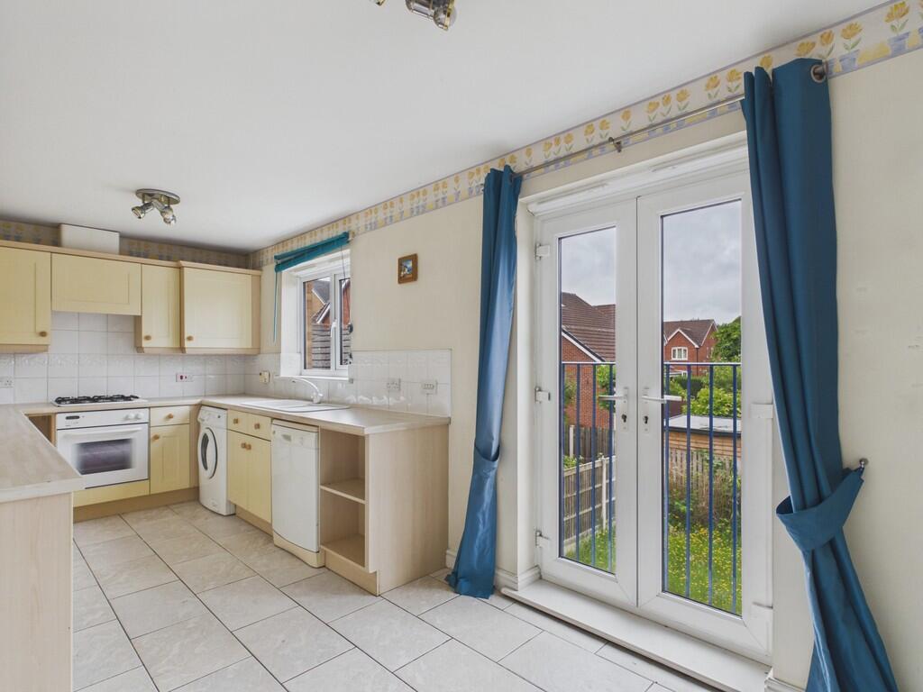 Island Close, Broom photo 2