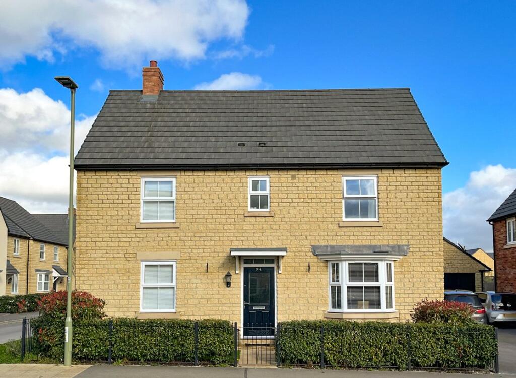 Main image of property: Elmhurst Way, Carterton, Oxfordshire, OX18