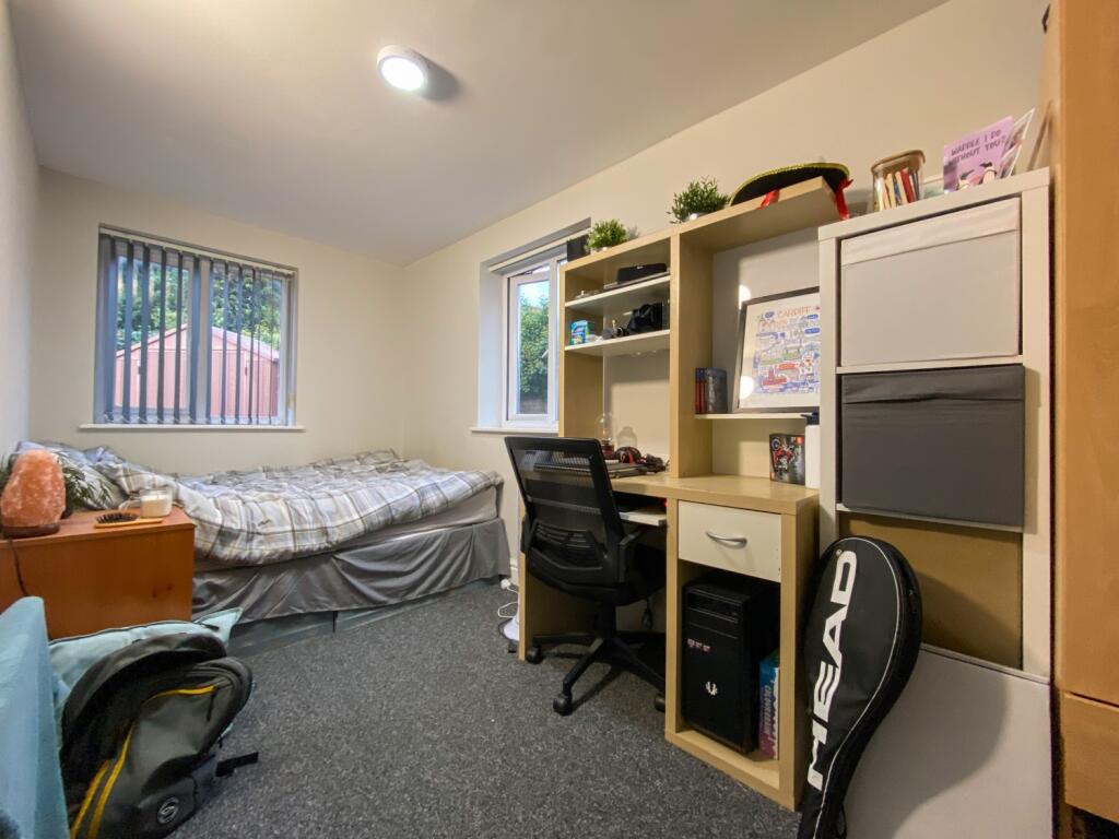 Apartment in Cardiff, Maindy, Cathays - View 4