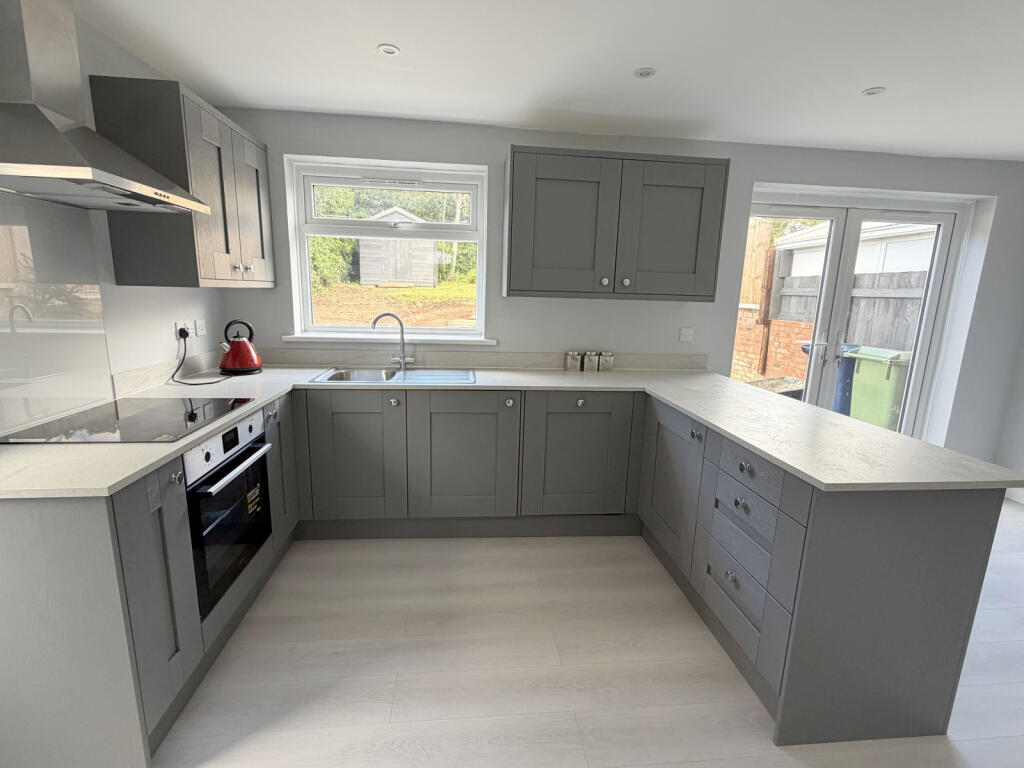 House in Tewkesbury, Mitton - View 2