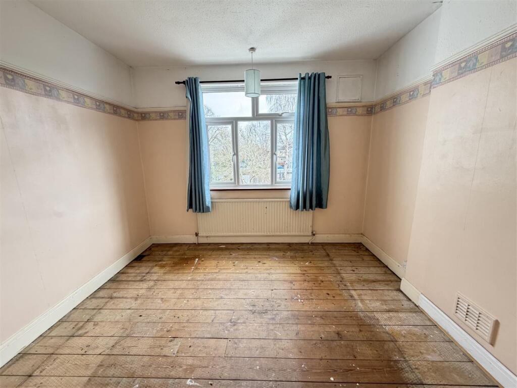 Stratton Road, Merton Park photo 3