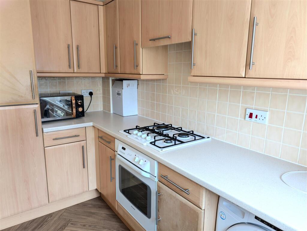 Elliotsdale Street, Featherstone, Pontefract photo 2