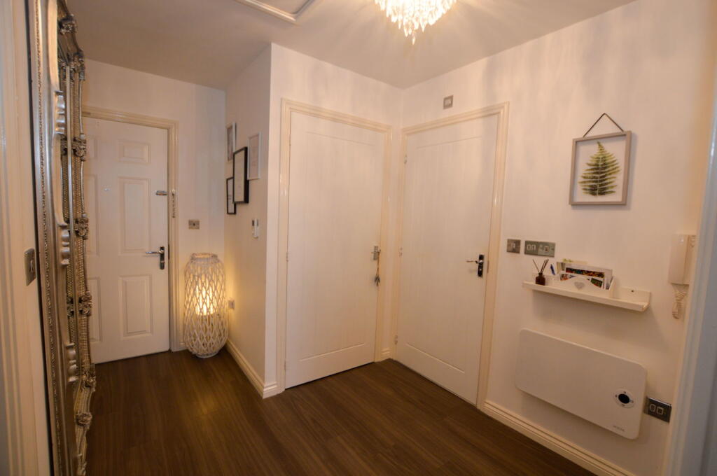 3 Marina Walk, Leigh, WN7 4FN photo 3