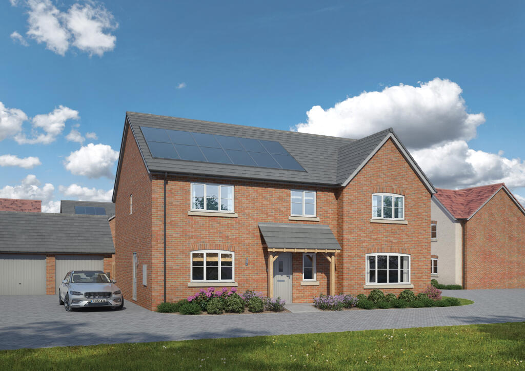 5-bed detached on Twyning Gardens, Twyning, £900,000