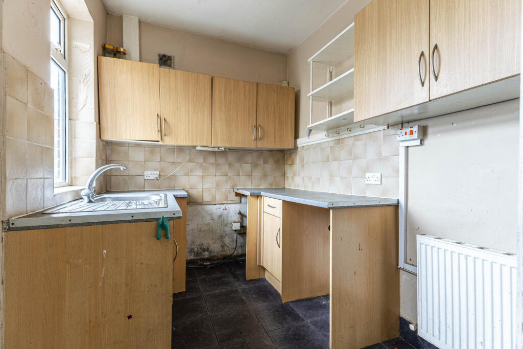 House in Barnsley, Athersley - View 4