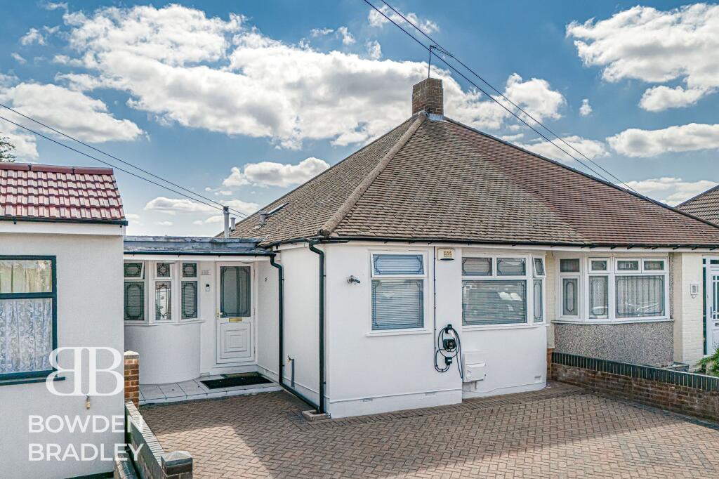 Main image of property: Strafford Avenue, Ilford, IG5