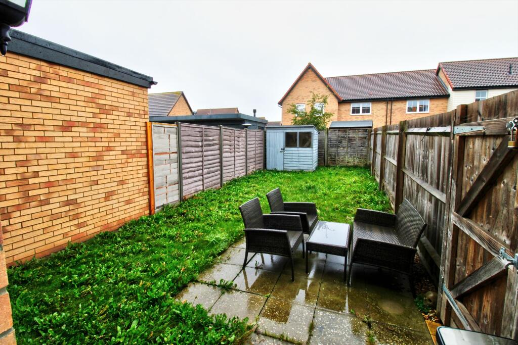 Isabel Drive, Elsenham, Bishop's Stortford photo 2