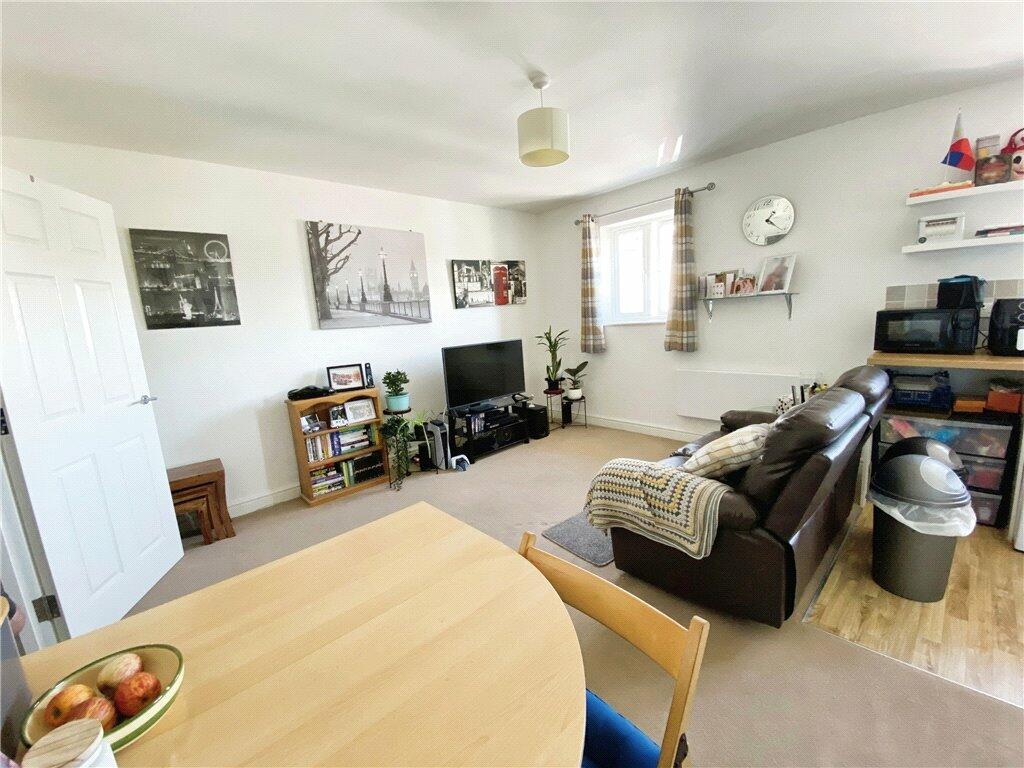 Atherley Park Close, Shanklin, Isle of Wight photo 4