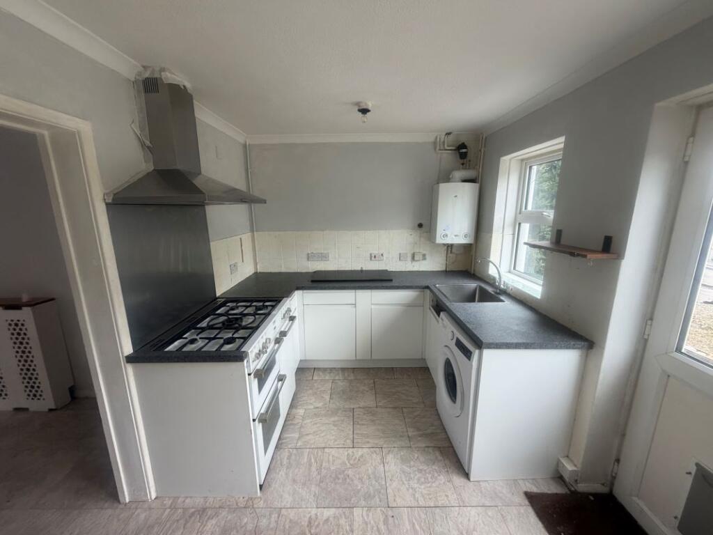 House in Eastbourne, Seaside, Roselands - View 2