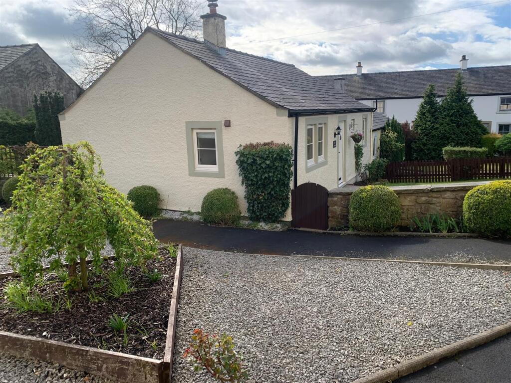 Additional image 19 of Warren Fold, Hurst Green