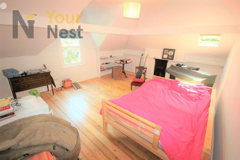 Main image of property: Room 7, Oakwood lane, Oakwood, Leeds, LS8 2JQ