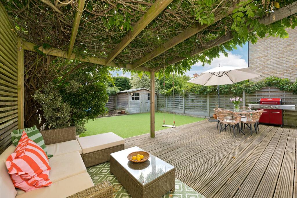 House in Elmbridge, Hersham - View 2
