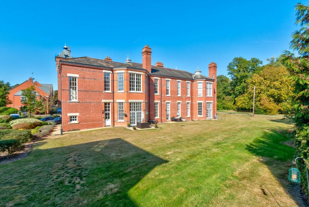 Main image of property: Beningfield Drive, London Colney, St. Albans